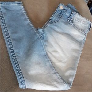 True Religion skinny light wash mid-rise 31 waist